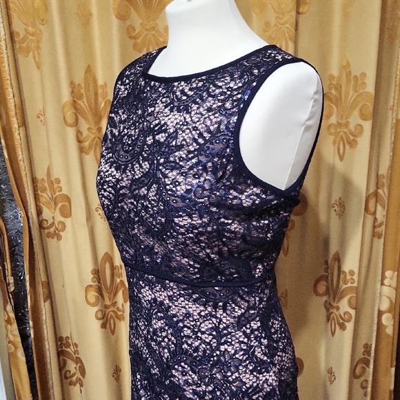 Night Way Collections Navy Lace Gown - Picture 4 of 10